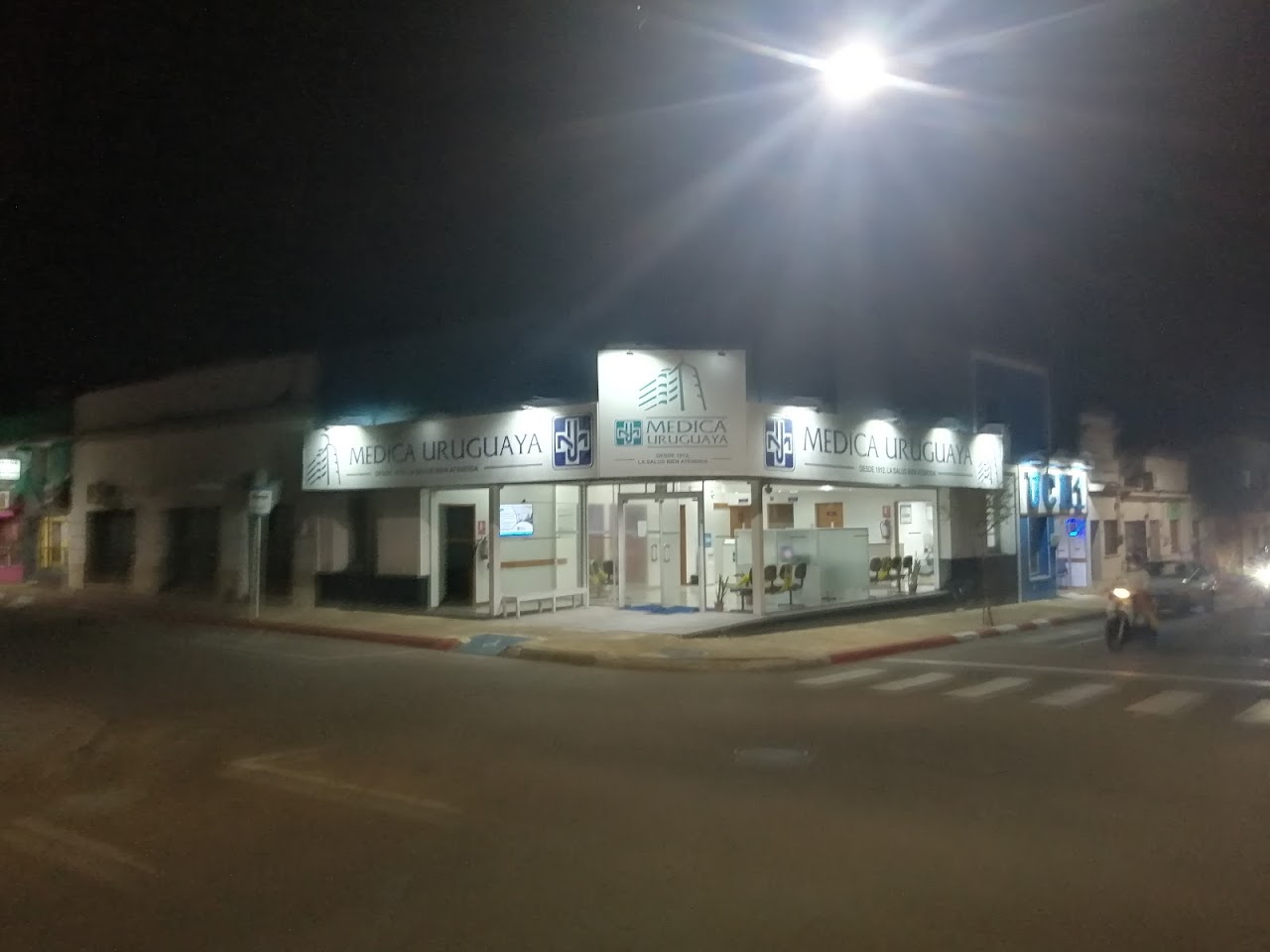 Photo of Médica Uruguaya Minas COVID Testing at 30000 Minas, Lavalleja Department, Uruguay