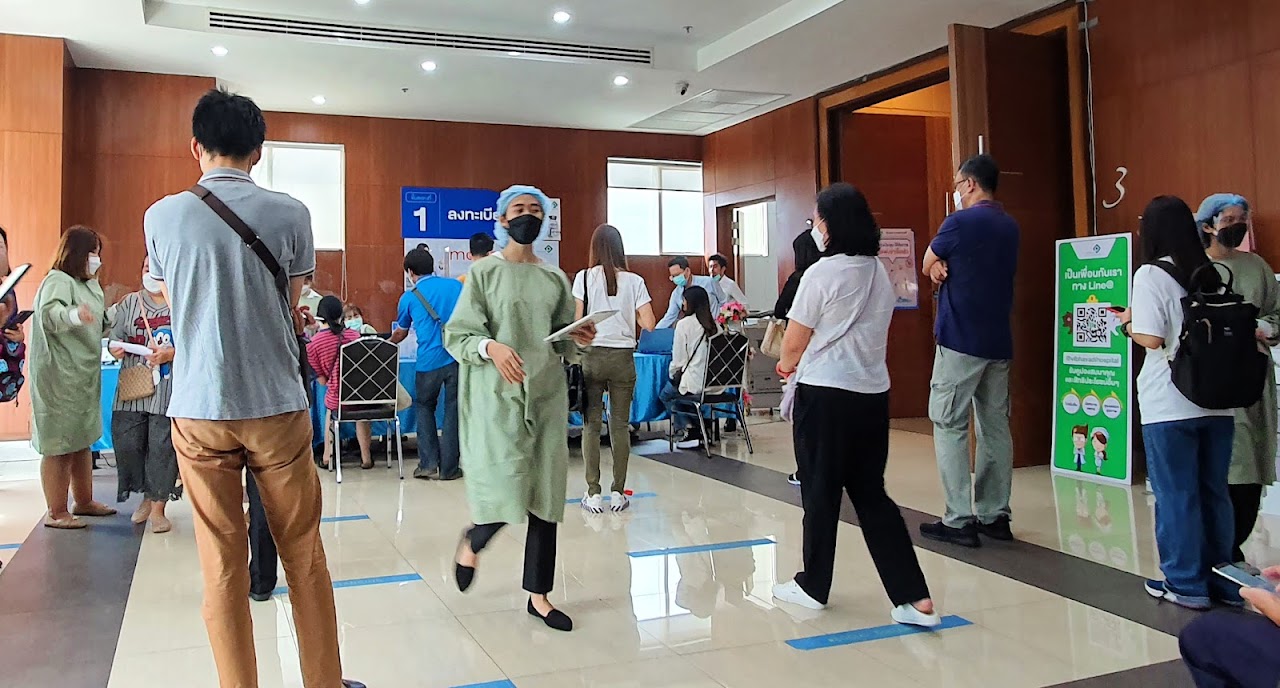 Photo of Vibhavadi Hospital Khwaeng Lat Yao COVID Testing at 51/3 Ngamwongwan Rd, Khwaeng Lat Yao, Khet Chatuchak, Krung Thep Maha Nakhon 10900, Thailand