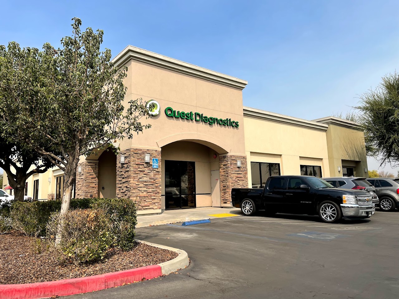 Photo of Quest Diagnostics Hanford COVID Testing at 325 Mall Dr, Hanford, CA 93230, USA